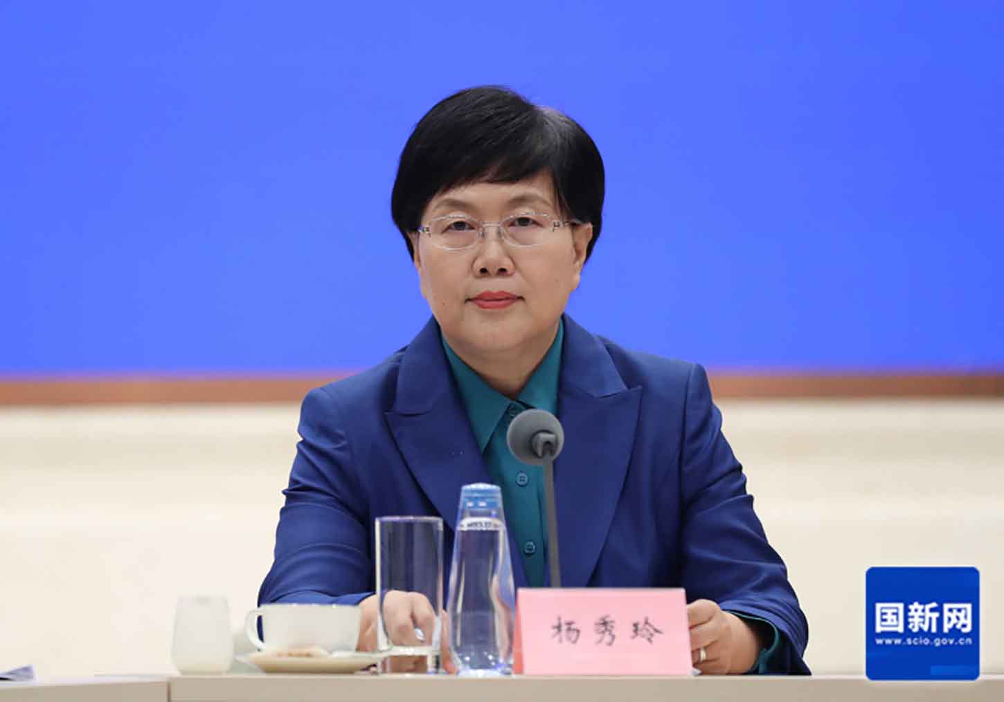 杨秀玲.jpg